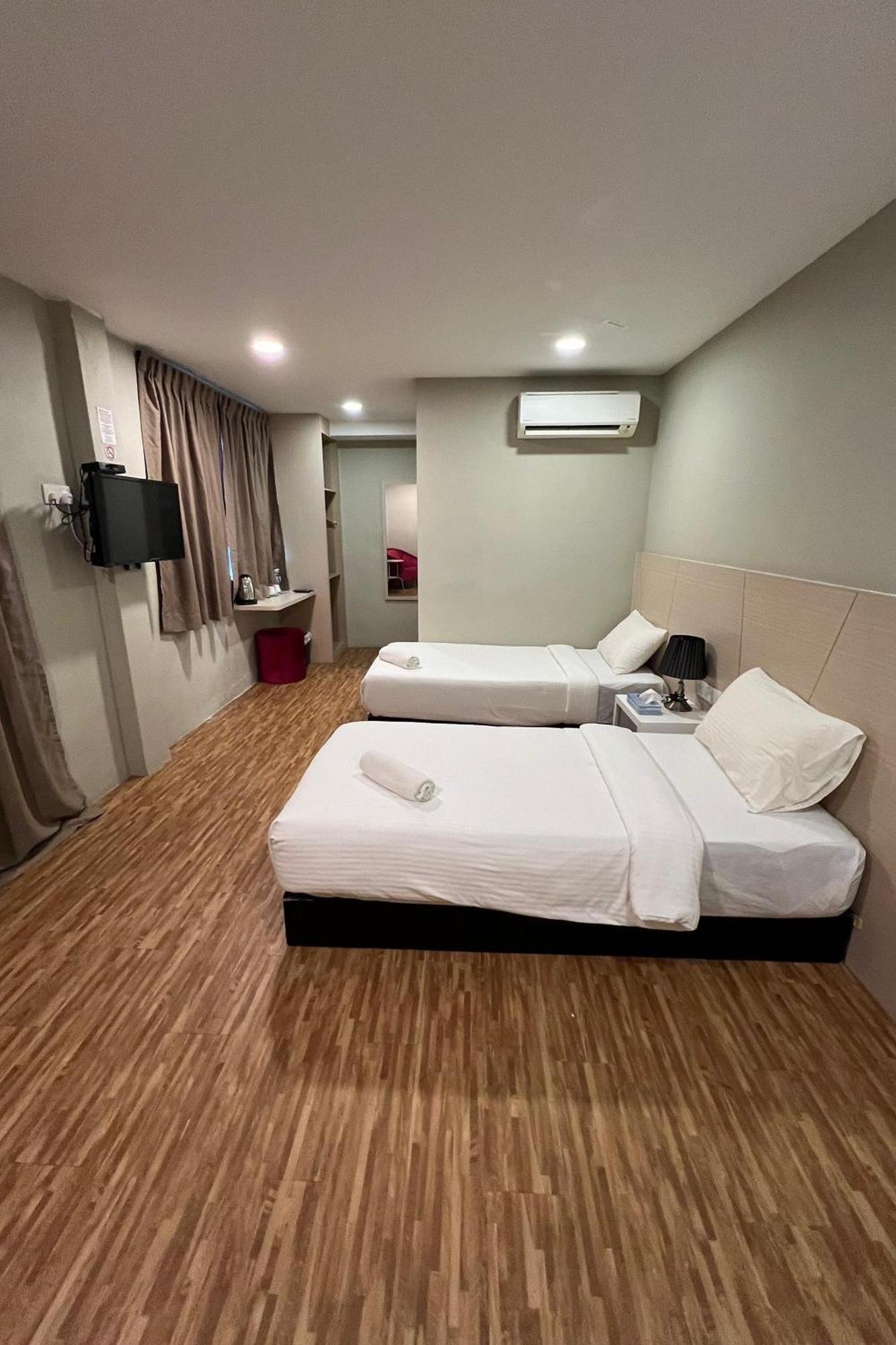 Princess Hotel Pontian Pontian Kecil Exterior foto